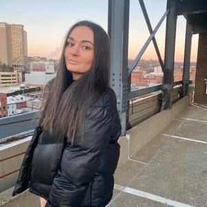 Meet your Posher, Alexis